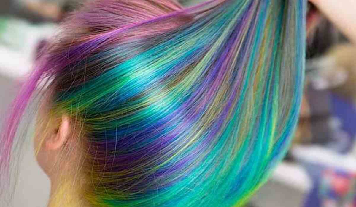 Dye Your Hair Multiple Colors At The Same Time