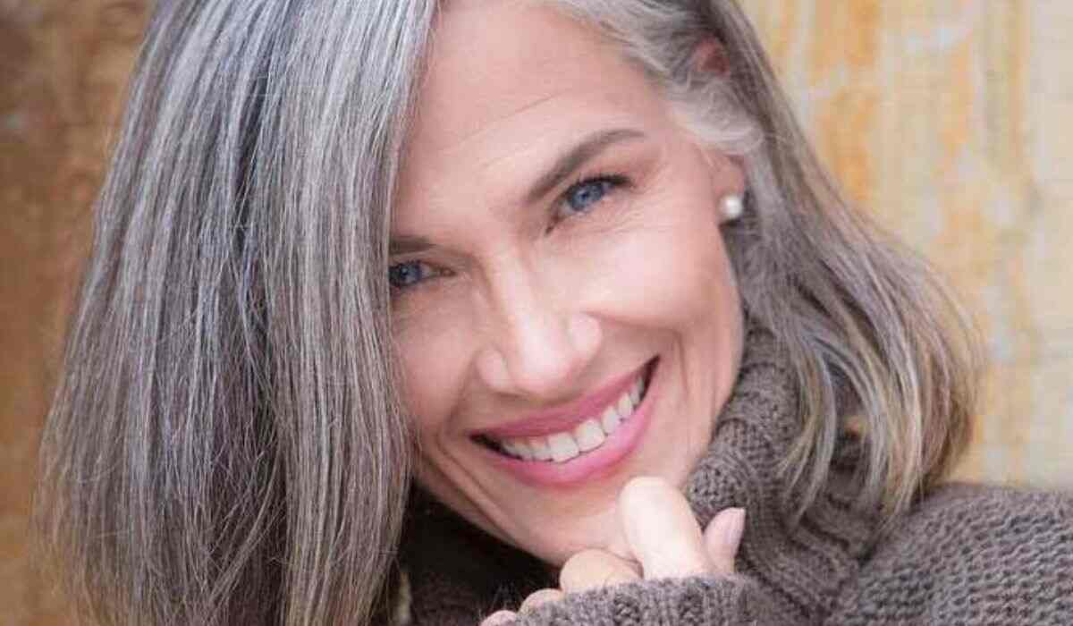 Natural Grey Hair Styles