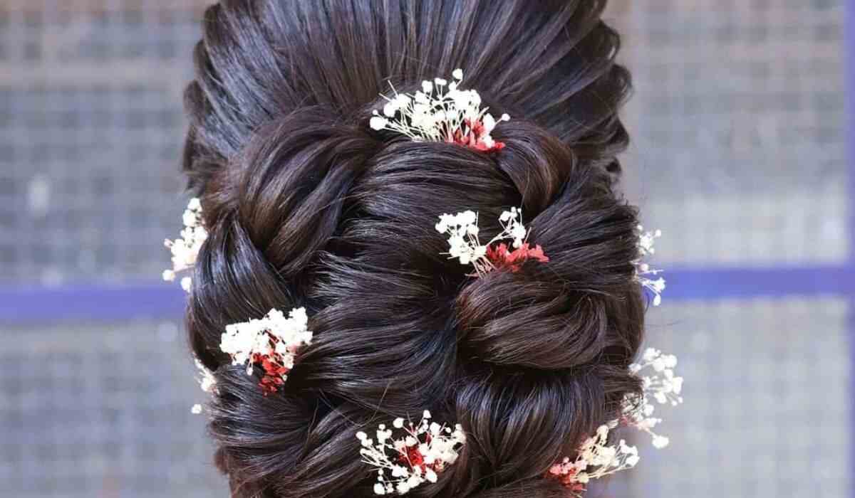 Bun Hairstyle For Saree With Flowers